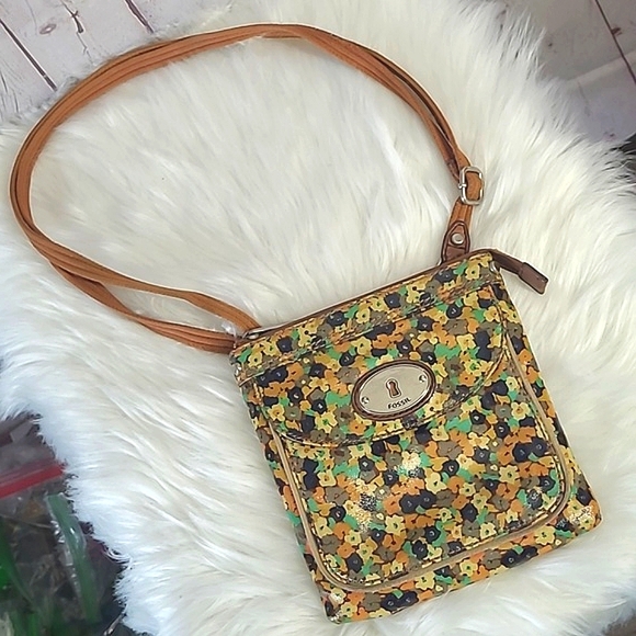 Fossil Key Per Crossbody Bag Purse Coated Canvas Floral Flower Adjustable Strap - Picture 6 of 17